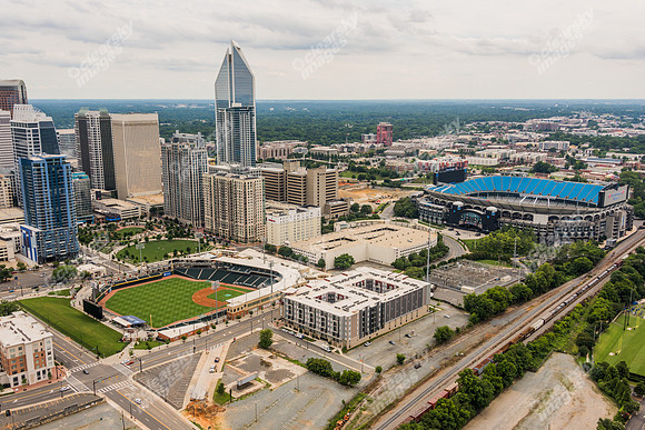 clt-cbd-uptown-air-062517-1595