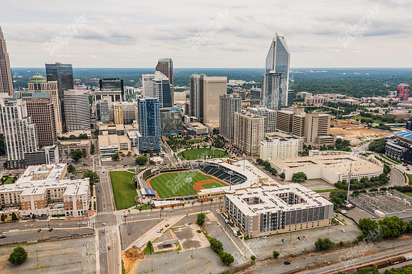 clt-cbd-uptown-air-062517-1598