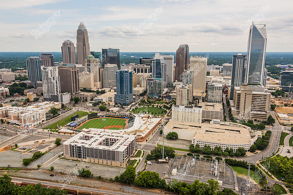 clt-cbd-uptown-air-062517-1604