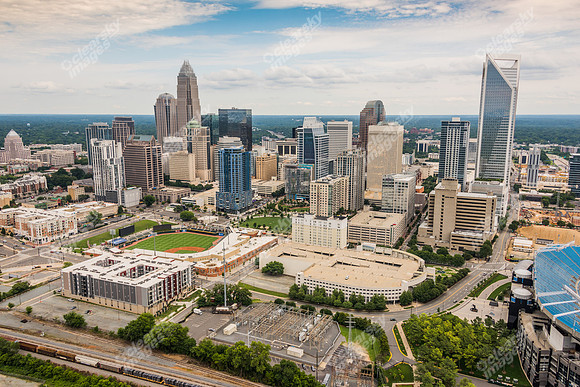 clt-cbd-uptown-air-062517-1606