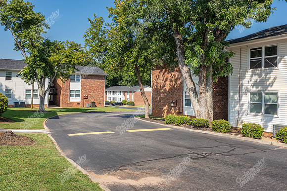 901-n-main-ext4614