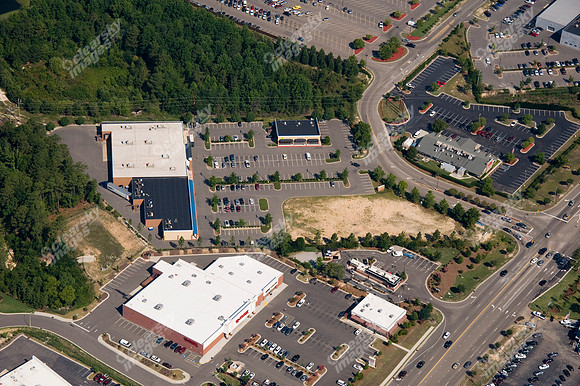 southern-pines-shopping-air-0711-779