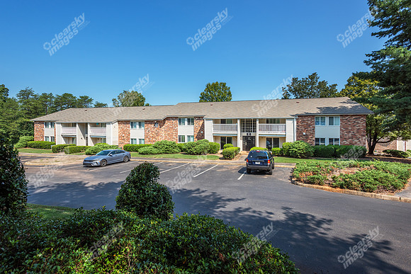 1712-pinecroft-ext0090