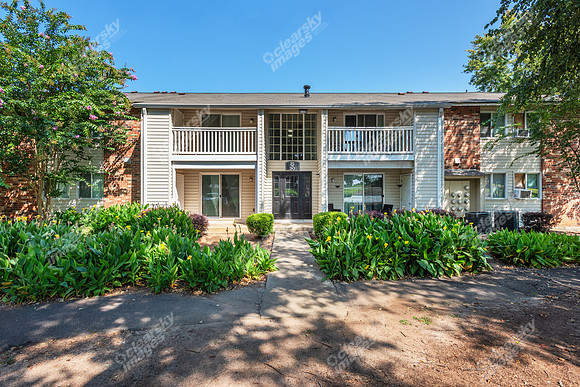1712-pinecroft-ext0135