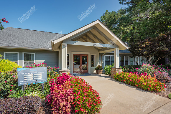 1712-pinecroft-ext9903