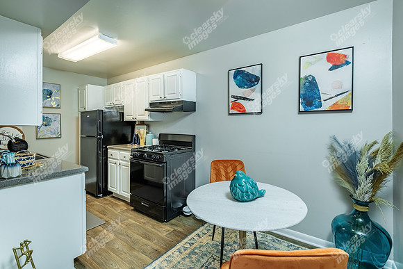 2419-wycliff-2421-g-int3389