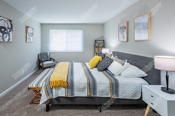 2419-wycliff-2421-g-int3479