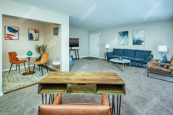 2419-wycliff-2421-g-int3369