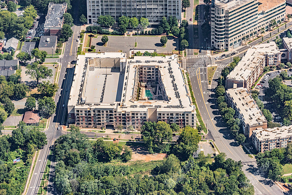 1010-west-trade-air-6739