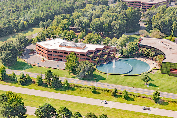 airport-overlook-plaza-air-7135
