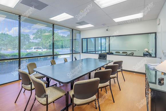 10100-park-cedar-int2670