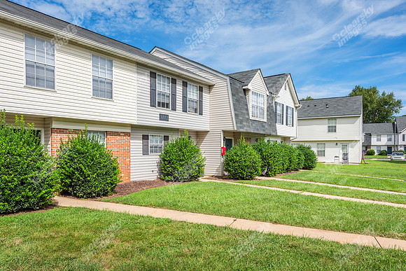 terrace-olde-battleground-ext2915