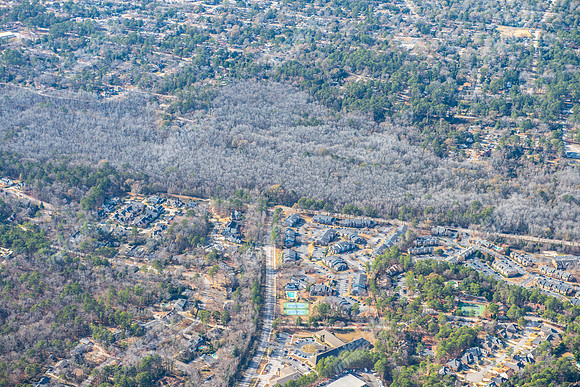 hampton-courts-apts-air-0027