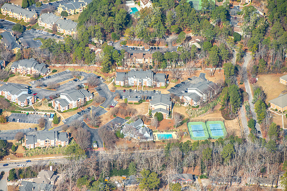 hampton-courts-apts-air-0060