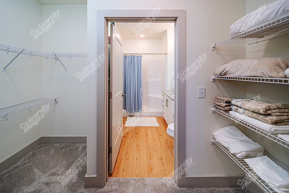 2545-jessamine-int-w18458