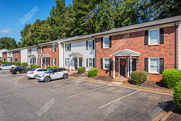 2295-pineview-ext8607