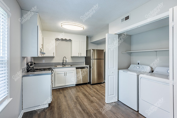 2295-pineview-int8374