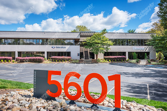 5601-77-center-ext-8434