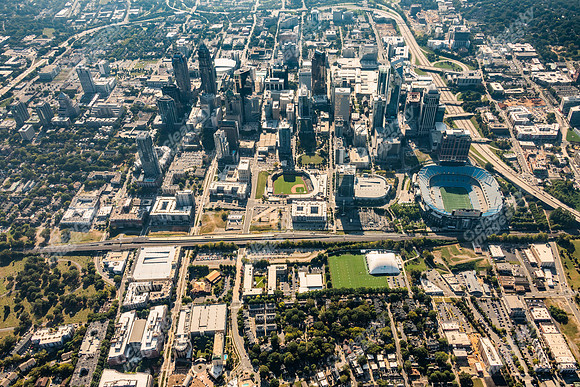 uptown-clt-cbd-100423-air3618