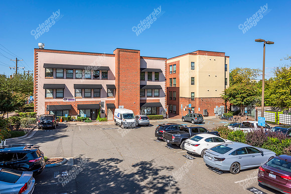 431-w-franklin-ext1626