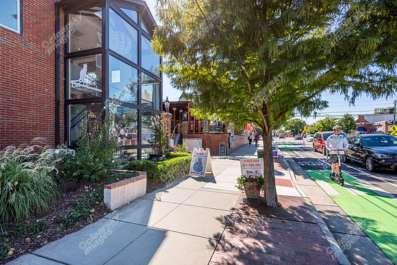 431-w-franklin-ext1728