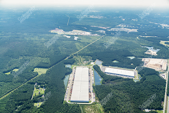 400-trade-zone-blvd-air-6382