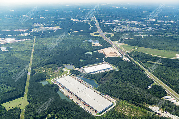400-trade-zone-blvd-air-6384