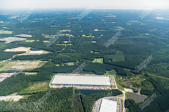 400-trade-zone-blvd-air-6394