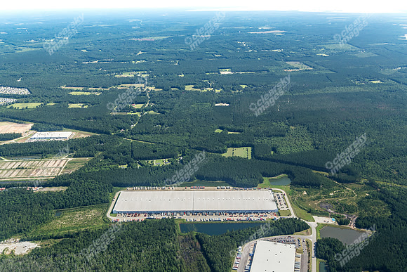 400-trade-zone-blvd-air-6379
