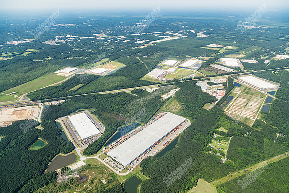 400-trade-zone-blvd-air-6388
