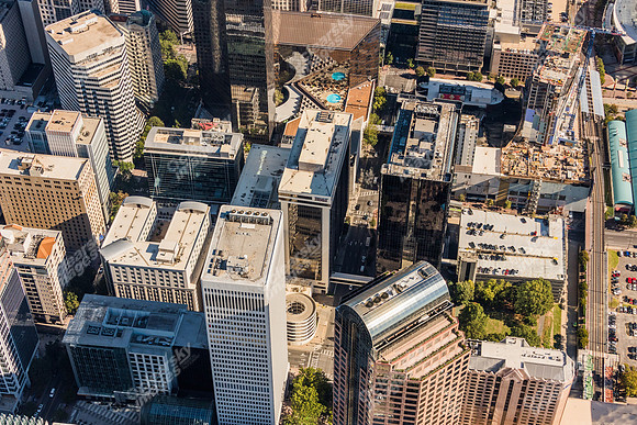 CLT-CBD-102516-air-7403
