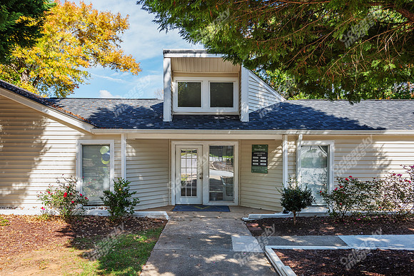 6401-woodbend-ext6679
