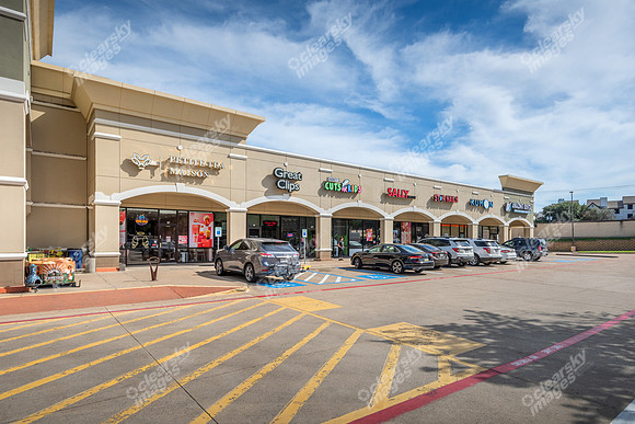 1050-ne-green-oaks-ext9243