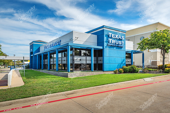 1050-ne-green-oaks-ext9414