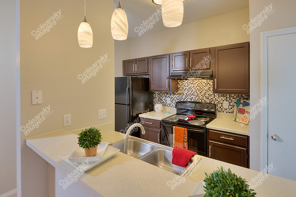 reagatta-lake-lynn-apts-13