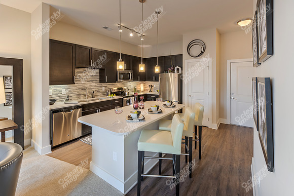 colonial-reserve-apts-12
