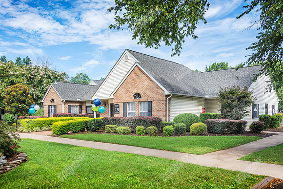 terrace-olde-battleground-ext2813