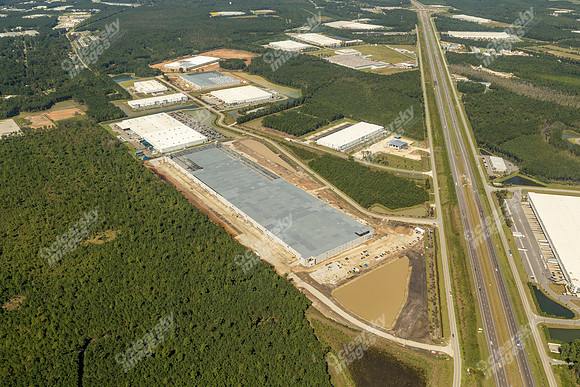 401-trade-center-pkwy-air-6952