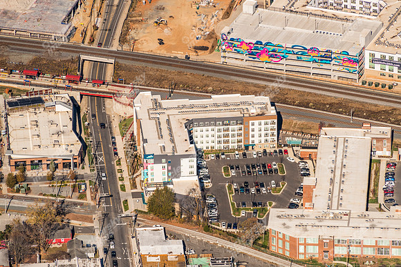 425-e-36th-air7405