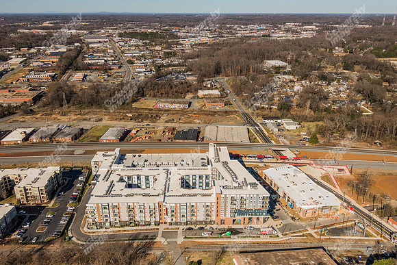 424-e-36th-air-9339