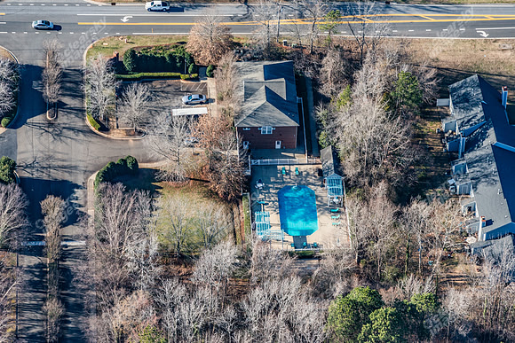 405-thomas-air1036