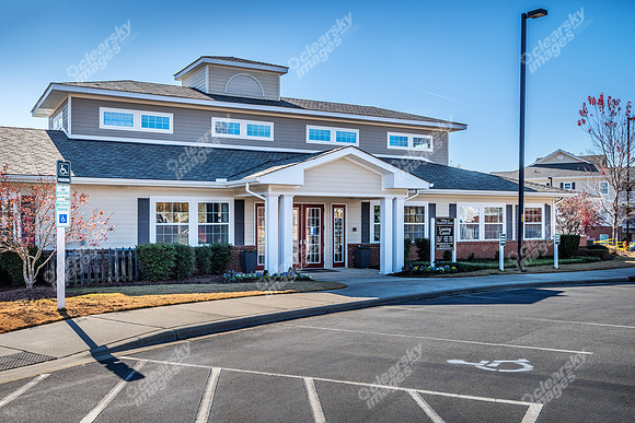 1000-broadstone-ext8076