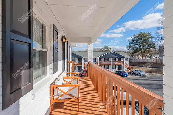 1501-old-salisbury-ext01308