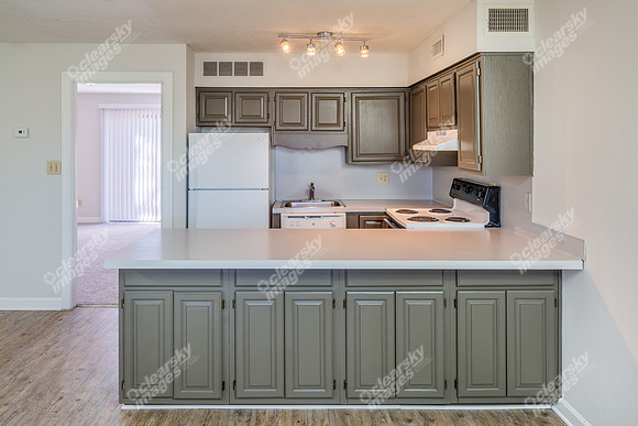 380-9th-ave-int01509