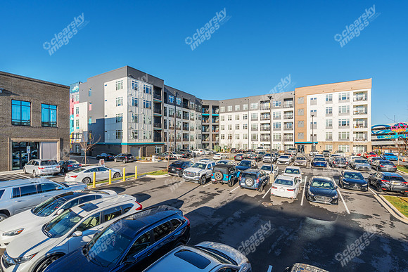 423-e-36th-ext02125