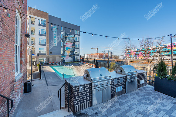 423-e-36th-ext02860