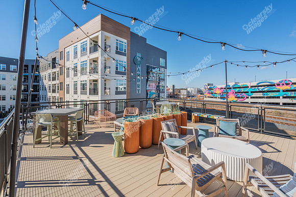 423-e-36th-ext02985
