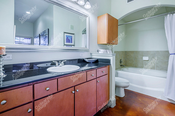 lofts-at-lakeview-int-2756