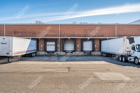 2900-lowery-ext05031