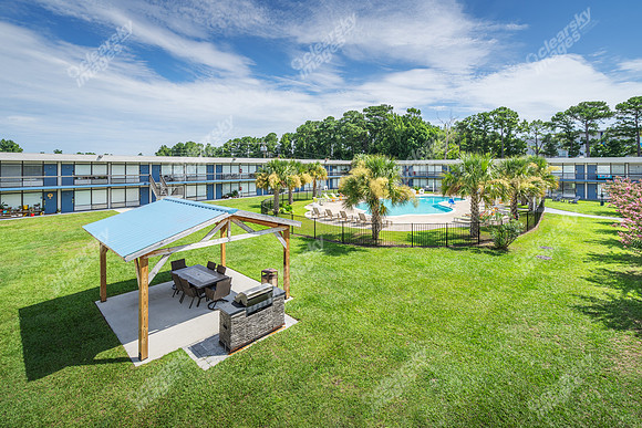 4903-market-ext22884